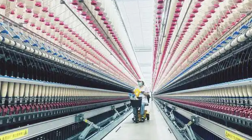 岳企智造記丨告別“老師傅”，科力嘉紡織數據驅動引領行業智能化升級——56項專利支撐生產動態“指尖管理”